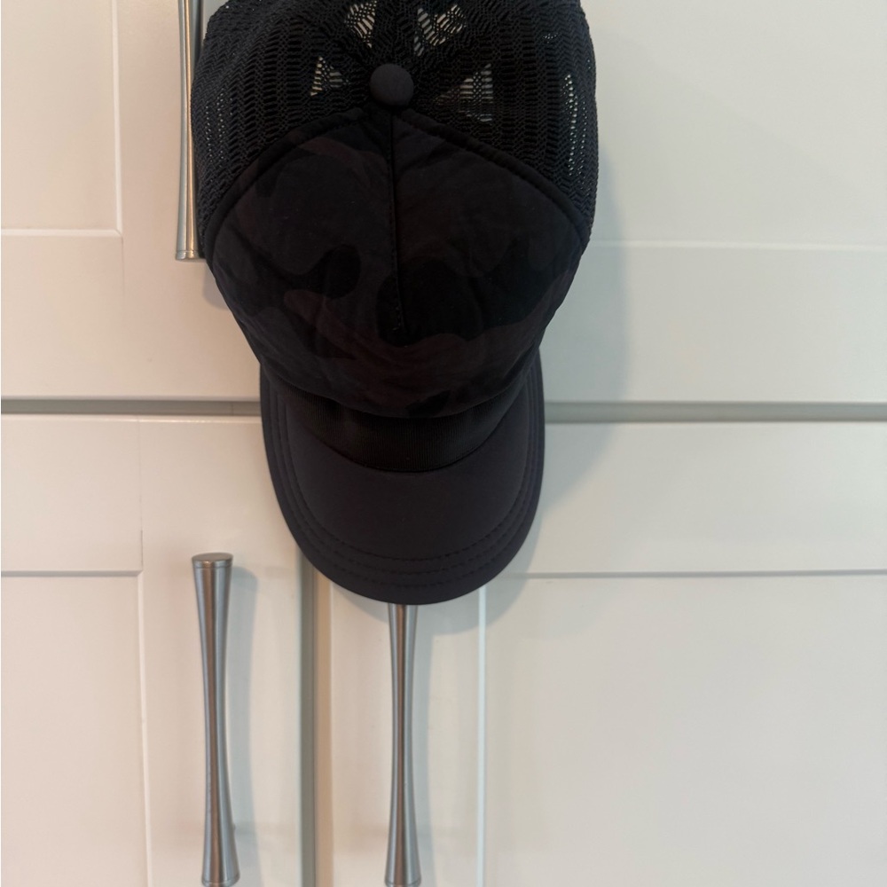 Lululemon Black camo Mesh Trucker Hat